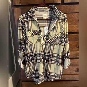 Women half zip flannel. Size Small, Buckle